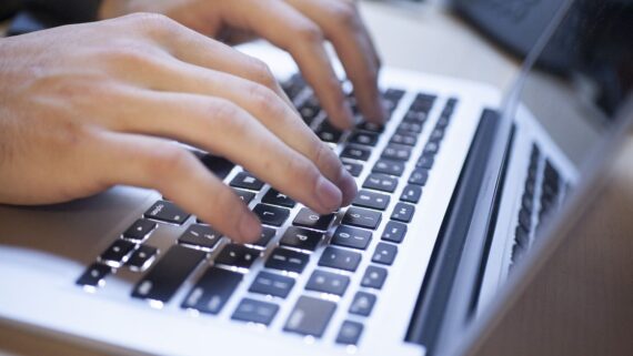 como-configurar-firma-corporativa-gmail